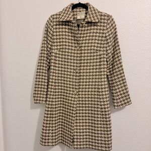 Charles Gray Classic Brown and Cream Coat with Houndstooth Pattern. Size…